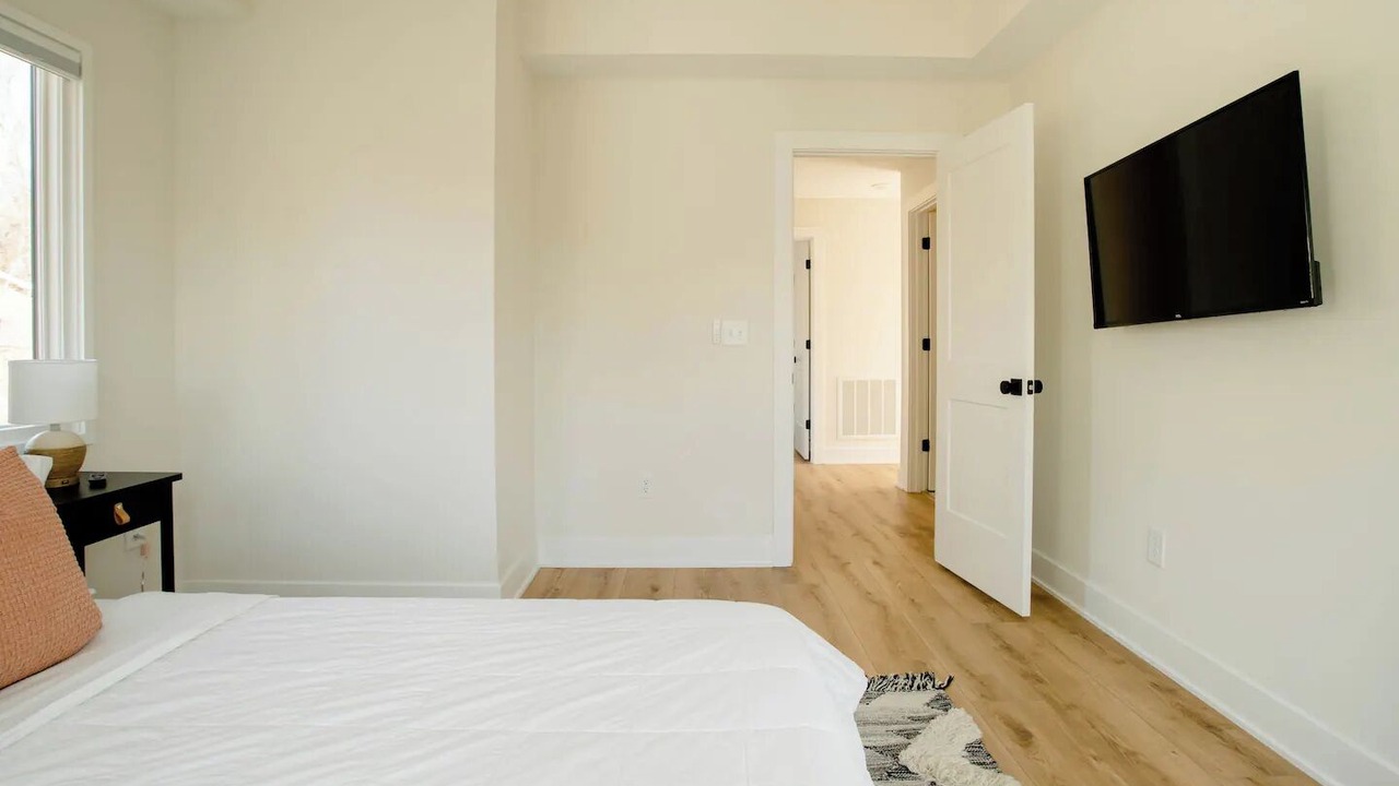 Photo of Bedroom in Downtown