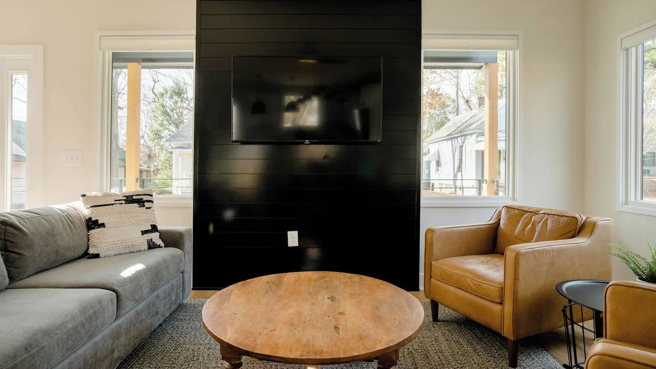 Photo of Livingroom in Downtown