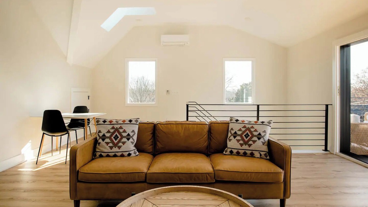 Photo of Livingroom in Downtown