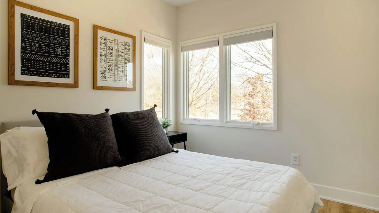 Photo of Bedroom in Downtown