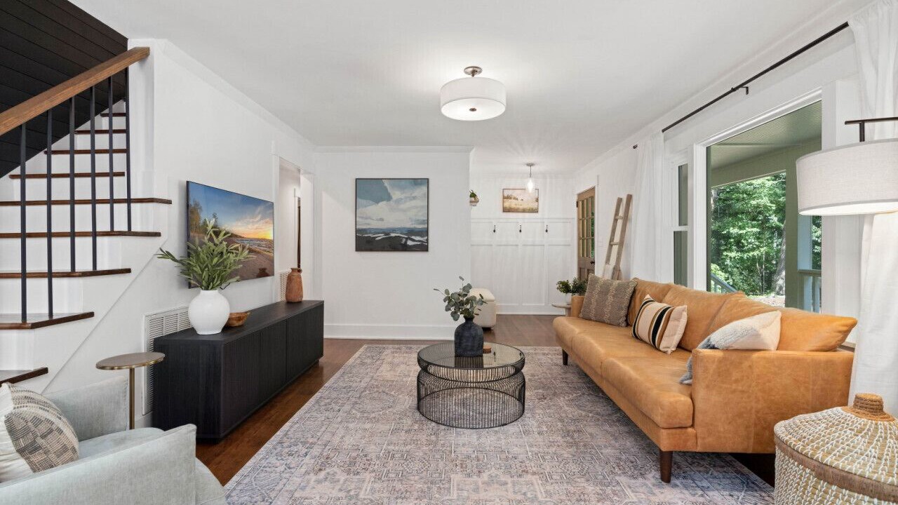 Photo of Livingroom in Northwest Raleigh