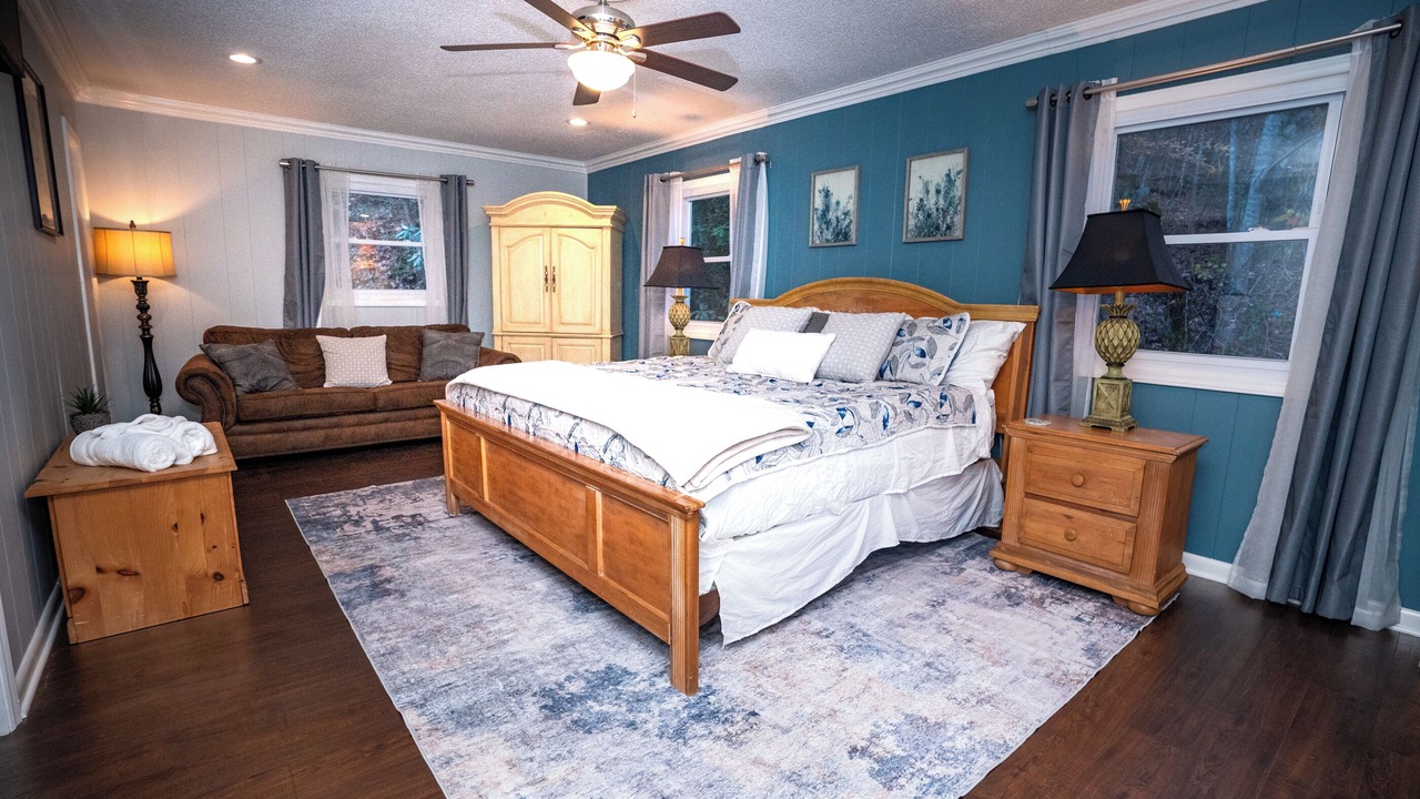 Photo of Bedroom in Candler