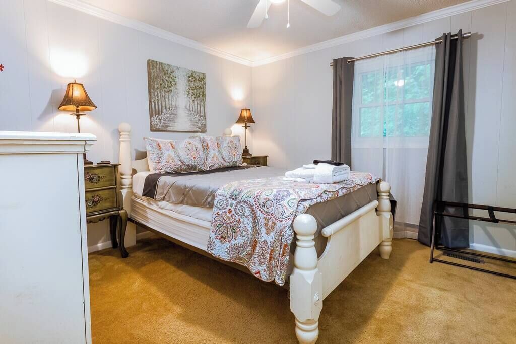 Photo of Bedroom in Candler