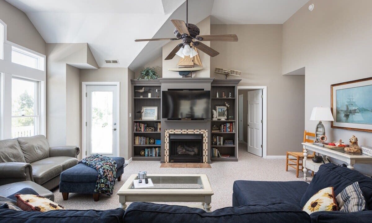 Photo of Livingroom in Corolla Light