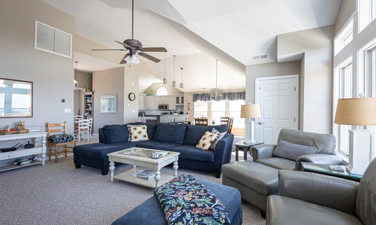 Photo of Livingroom in Corolla Light
