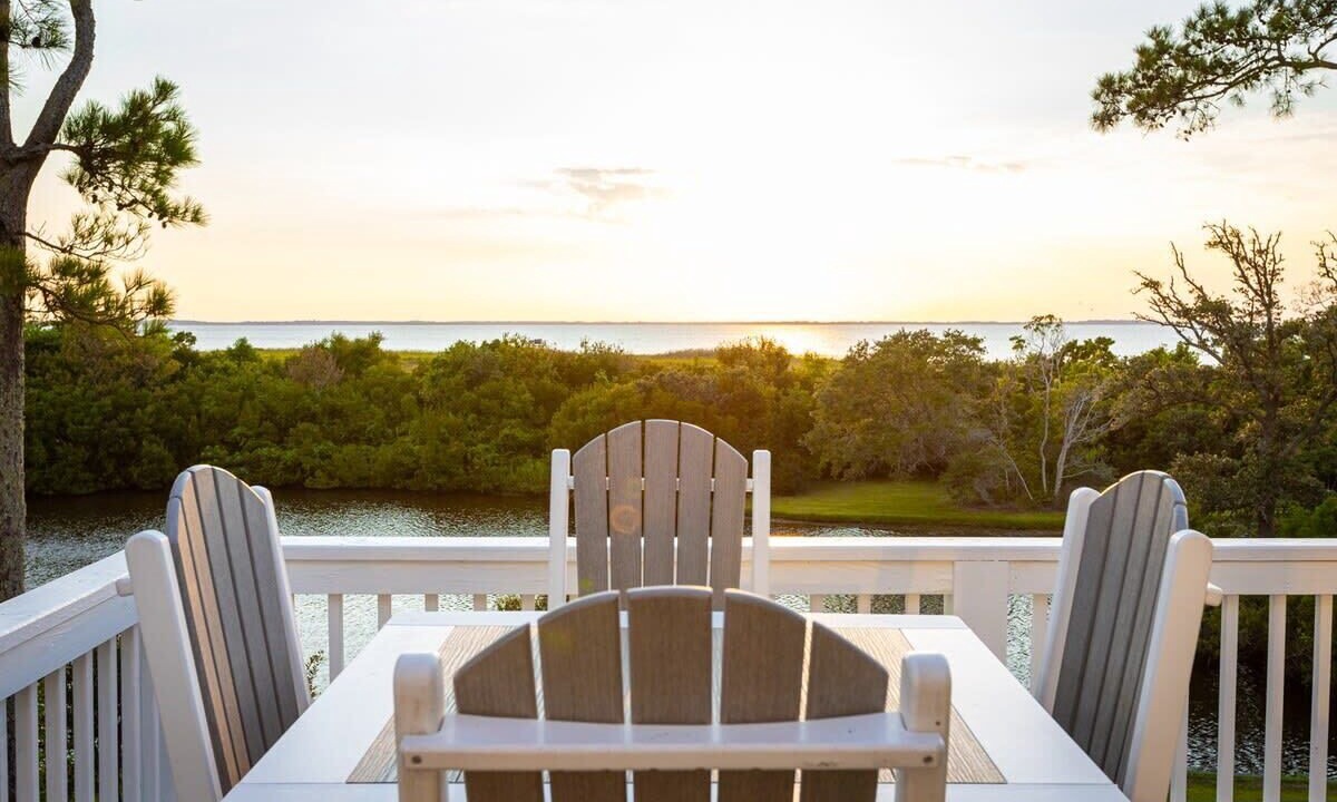 Photo of Outdoor in Corolla Light