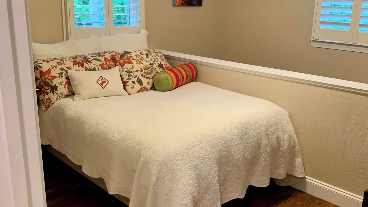 Photo of Bedroom in Unaka