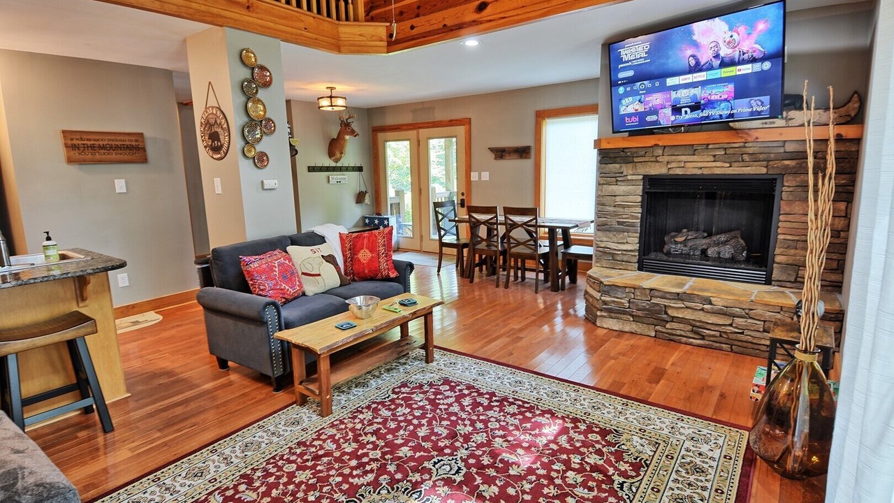 Photo of Livingroom in Ashe County
