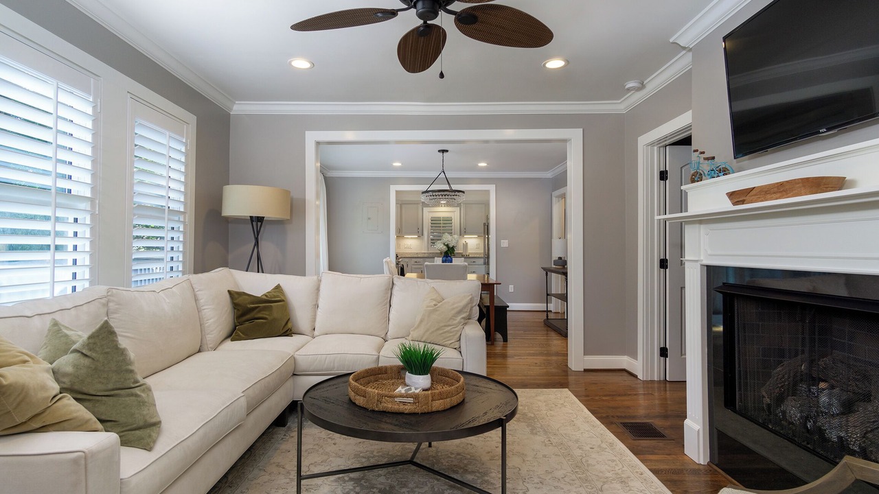 Photo of Livingroom in Black Mountain