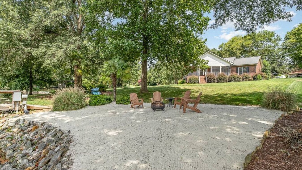 Photo of Patio Balcony in Lake Norman of Catawba