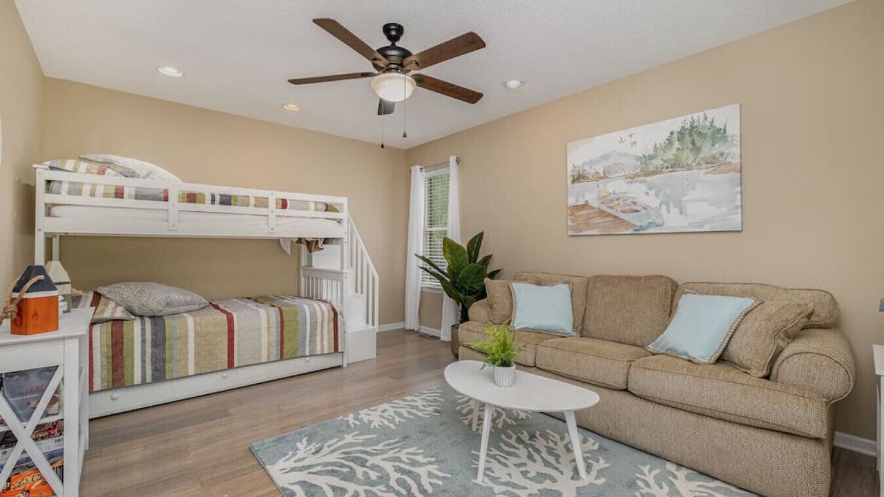 Photo of Livingroom in Lake Norman of Catawba