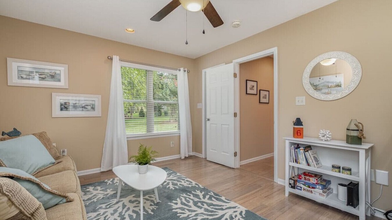 Photo of Livingroom in Lake Norman of Catawba