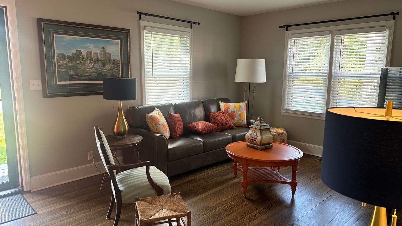 Photo of Livingroom in Lindley Park