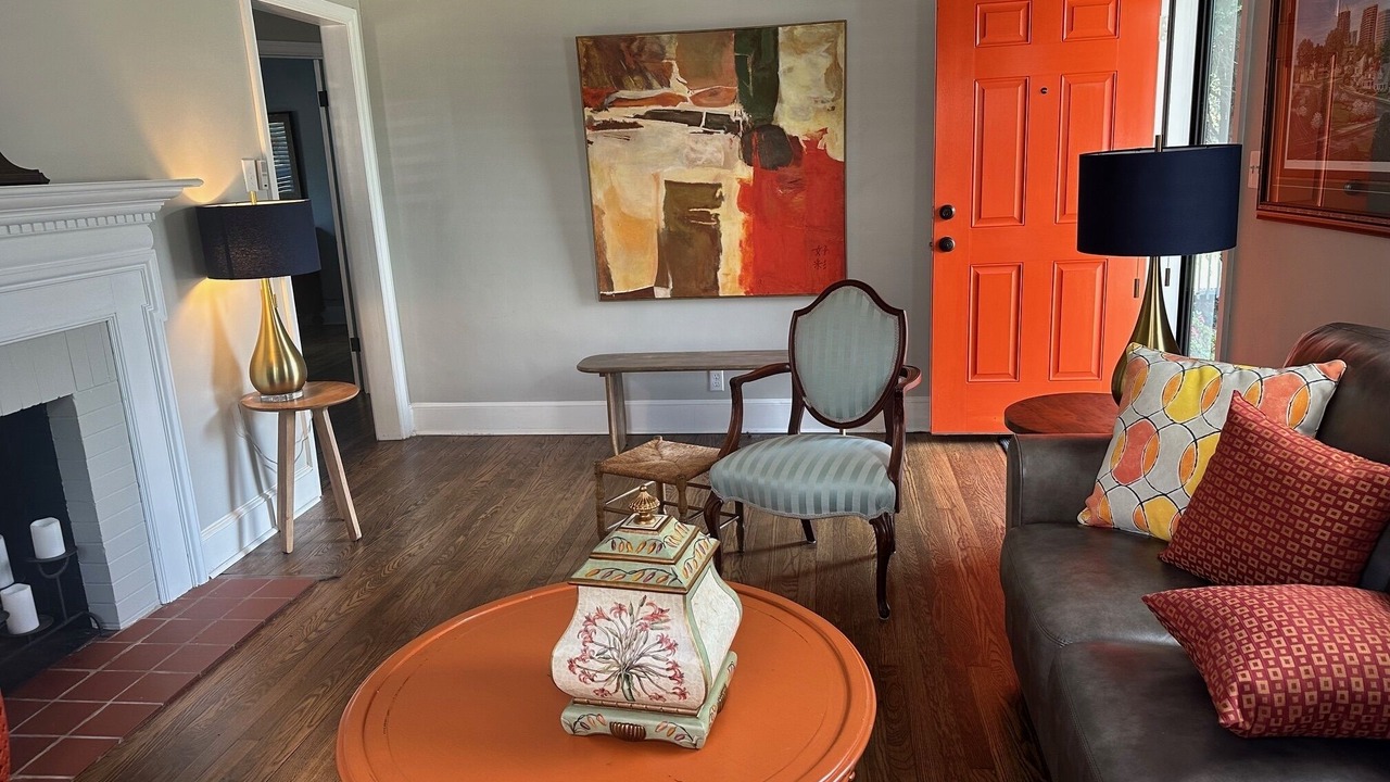 Photo of Livingroom in Lindley Park