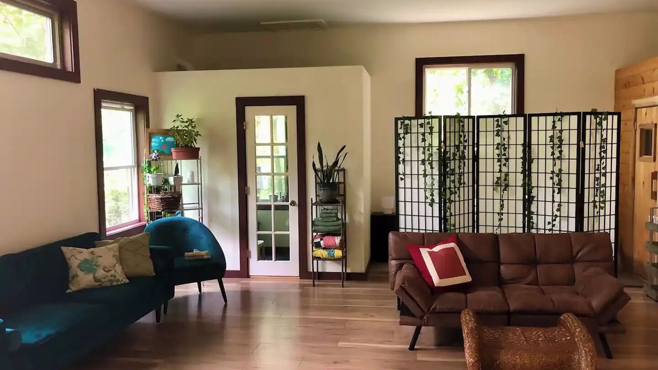 Photo of Livingroom in Barnardsville