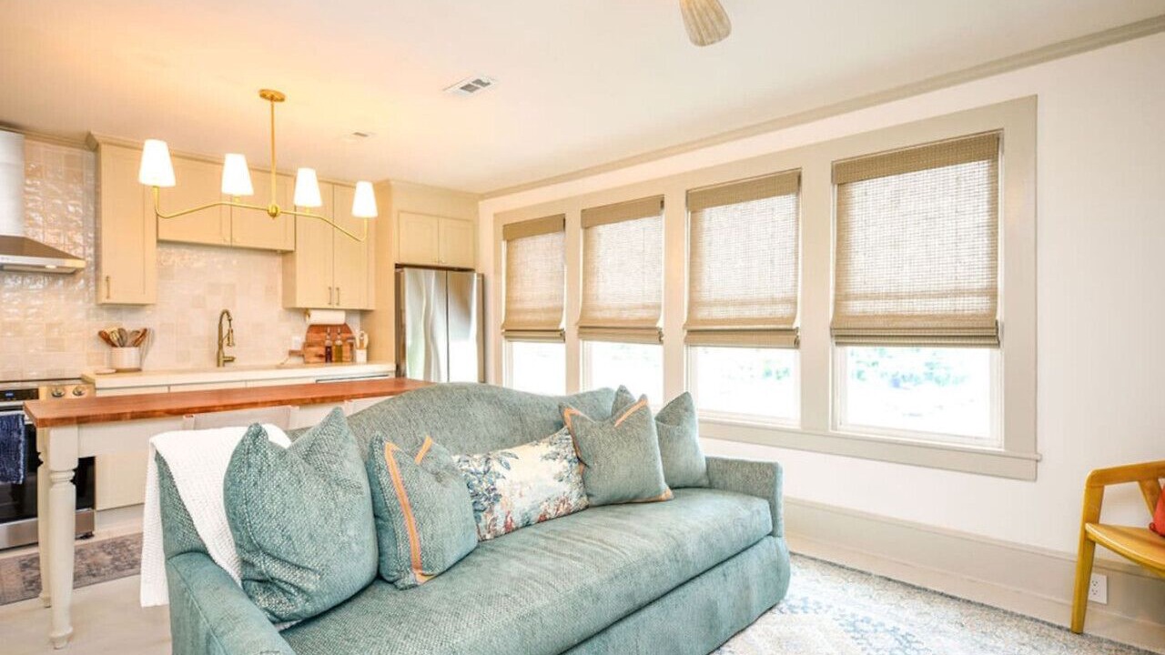Photo of Livingroom in Burlington