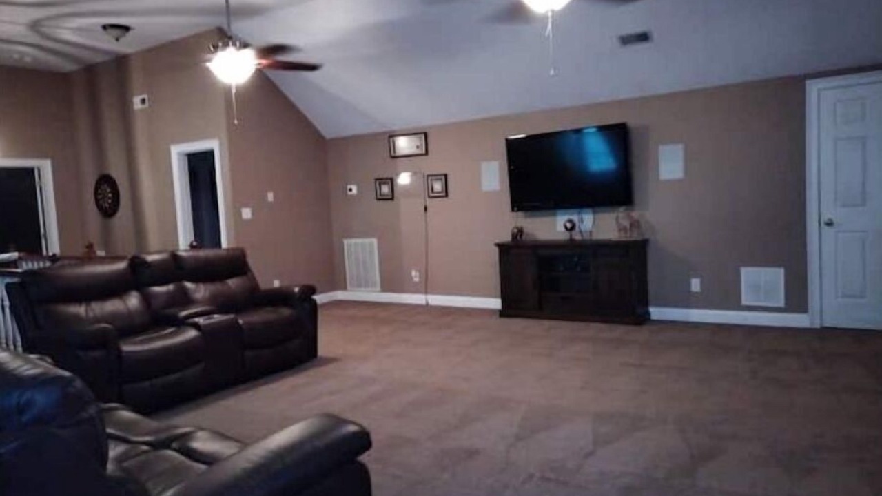 Photo of Livingroom in Alexis