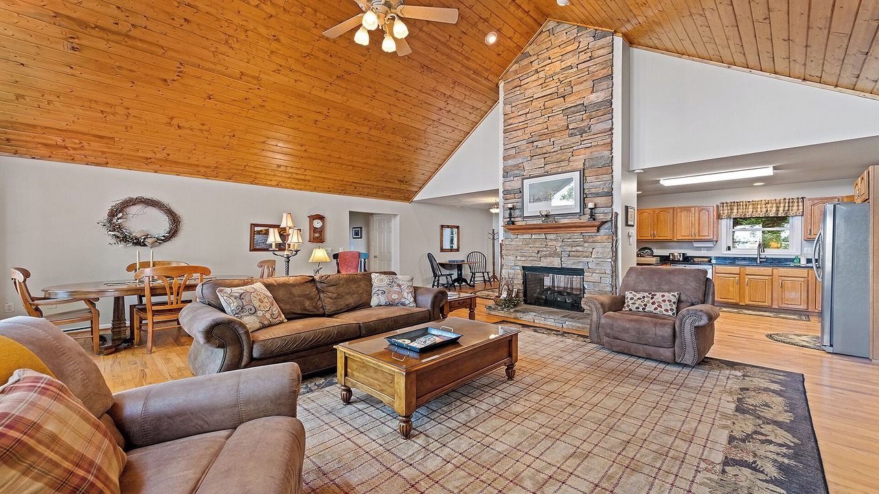 Photo of Livingroom in Waynesville