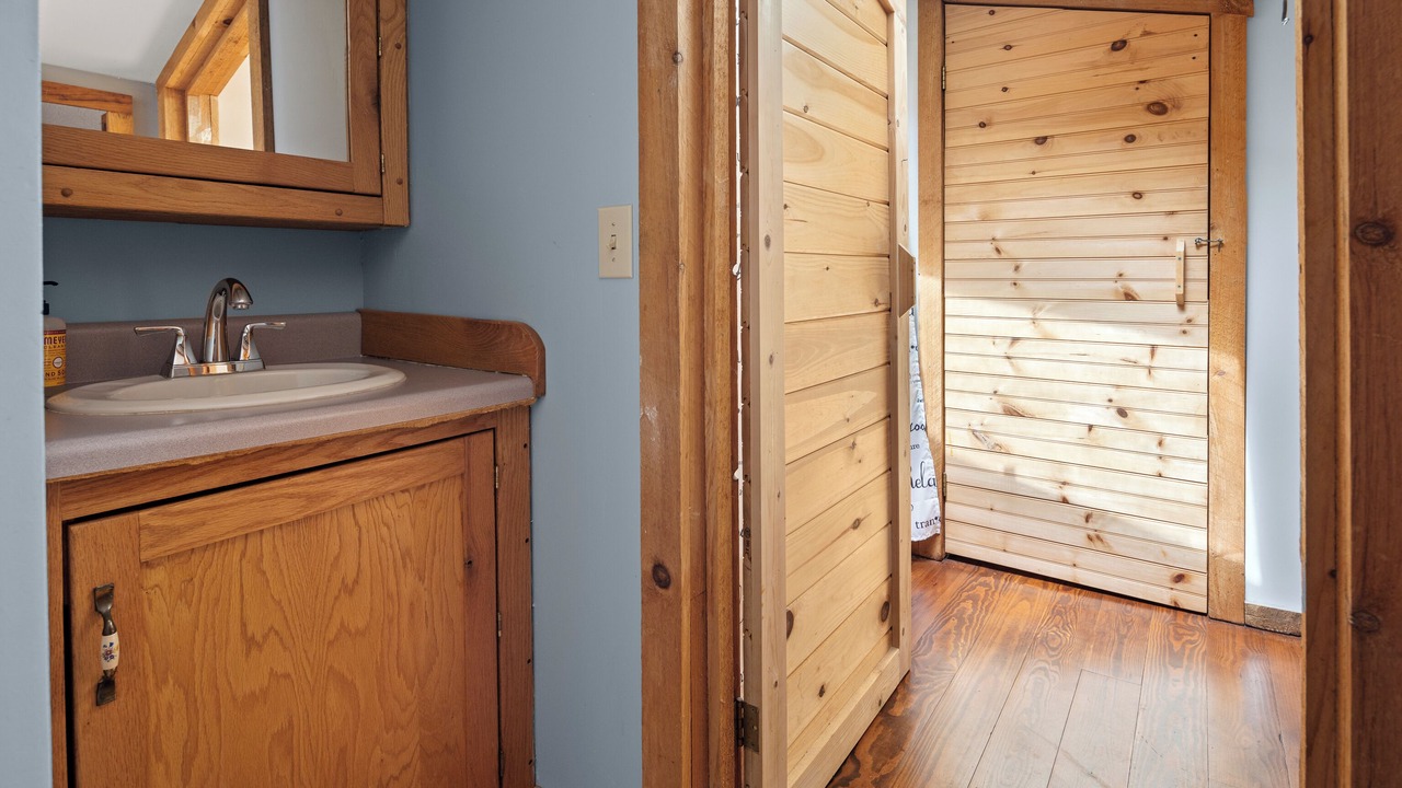 Photo of Bathroom in Arden