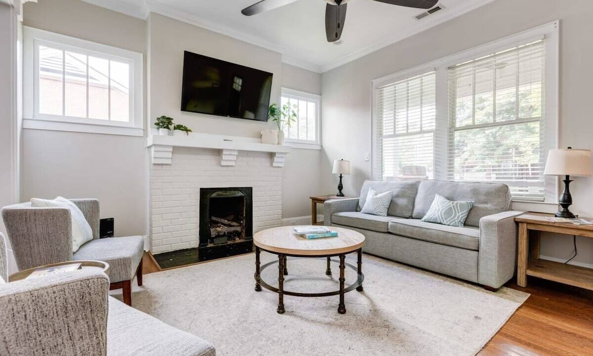 Photo of Livingroom in Wesley Heights