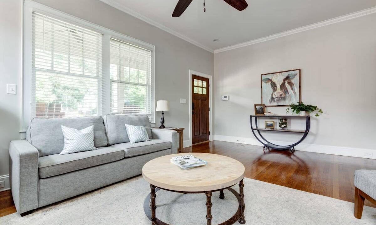 Photo of Livingroom in Wesley Heights