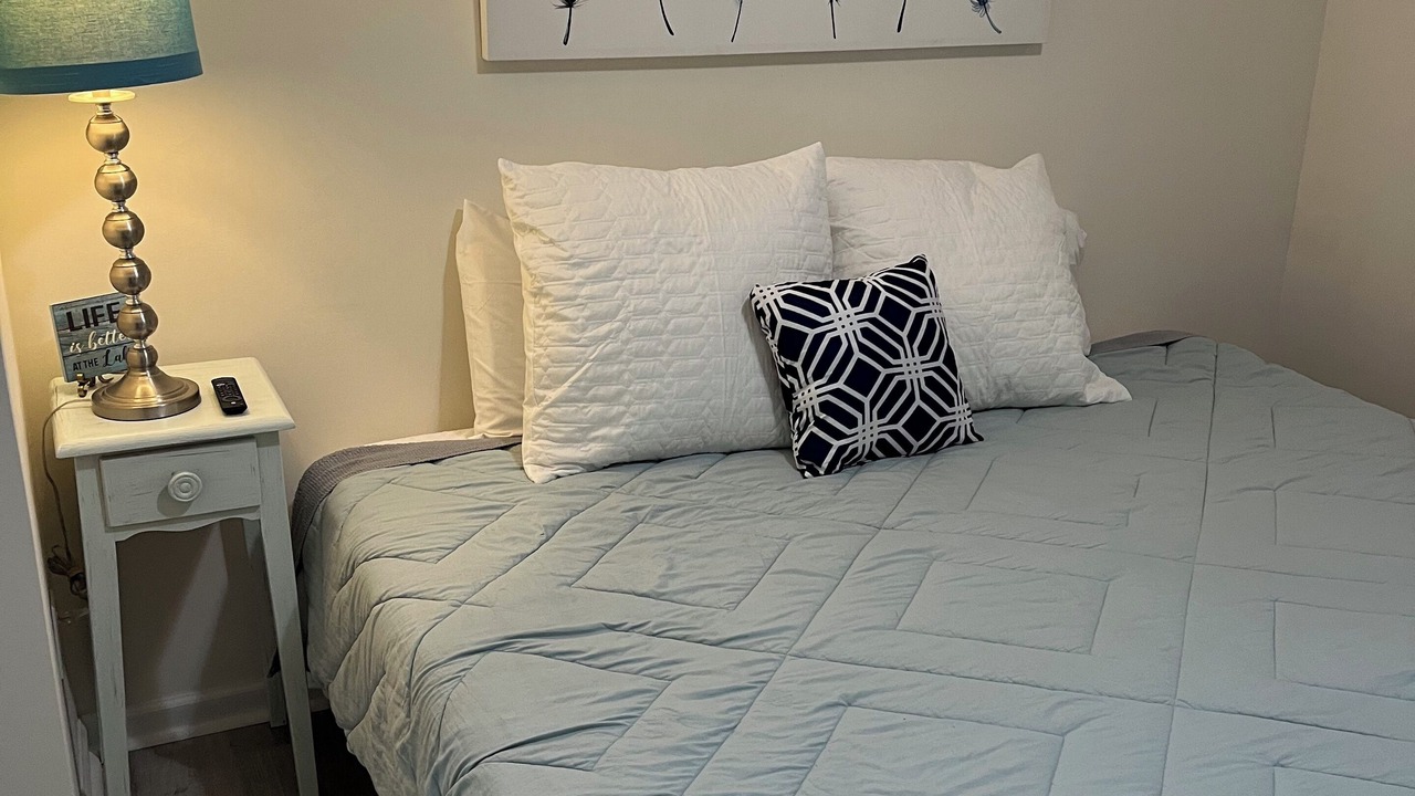 Photo of Bedroom in Troutman