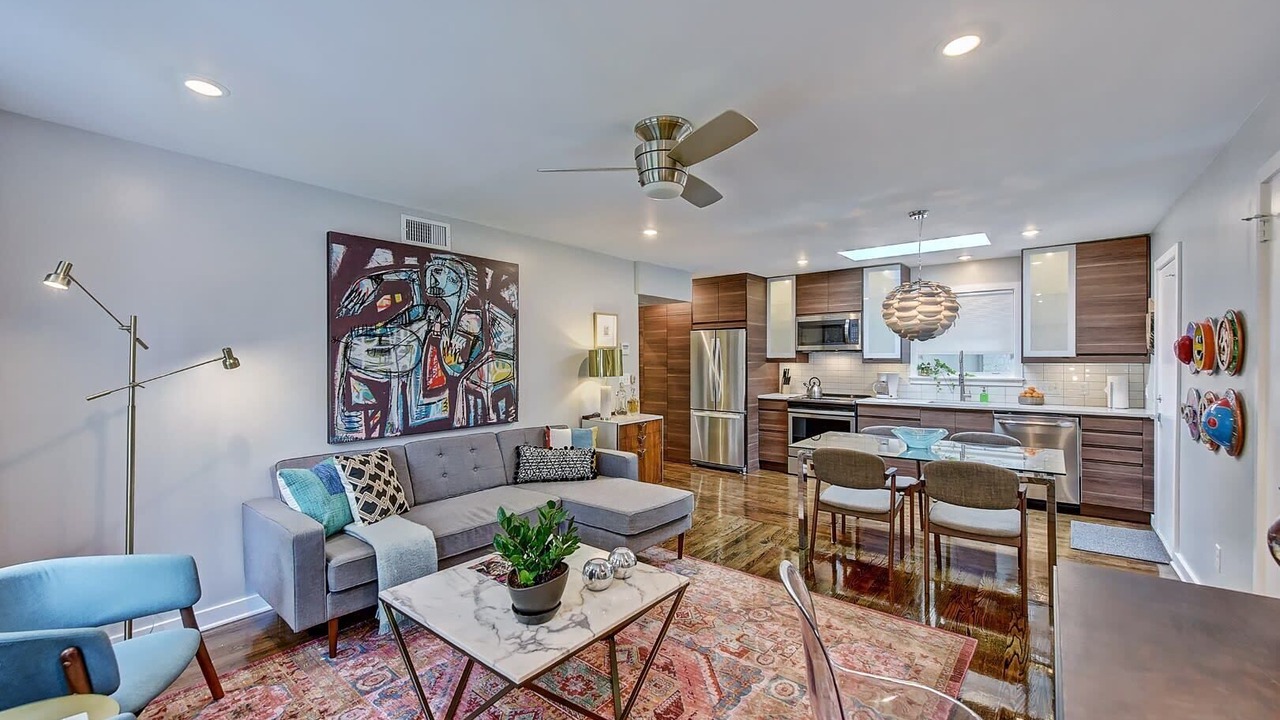 Photo of Livingroom in Cherry
