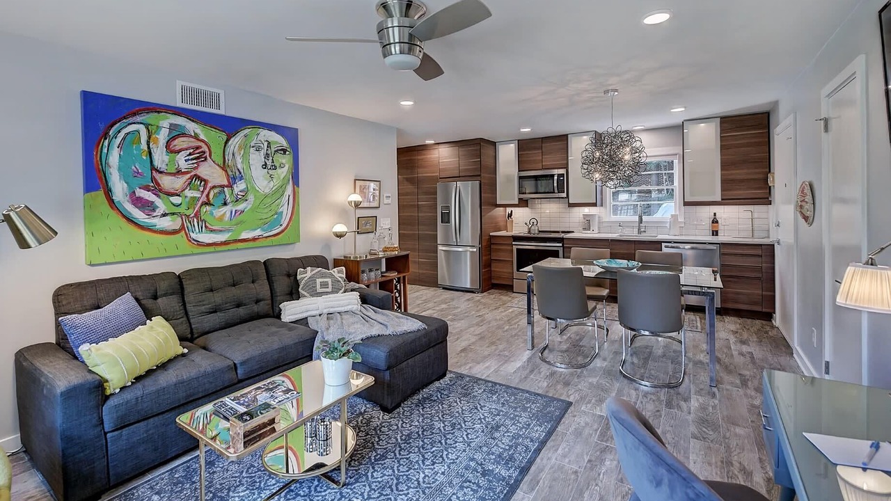 Photo of Livingroom in Cherry