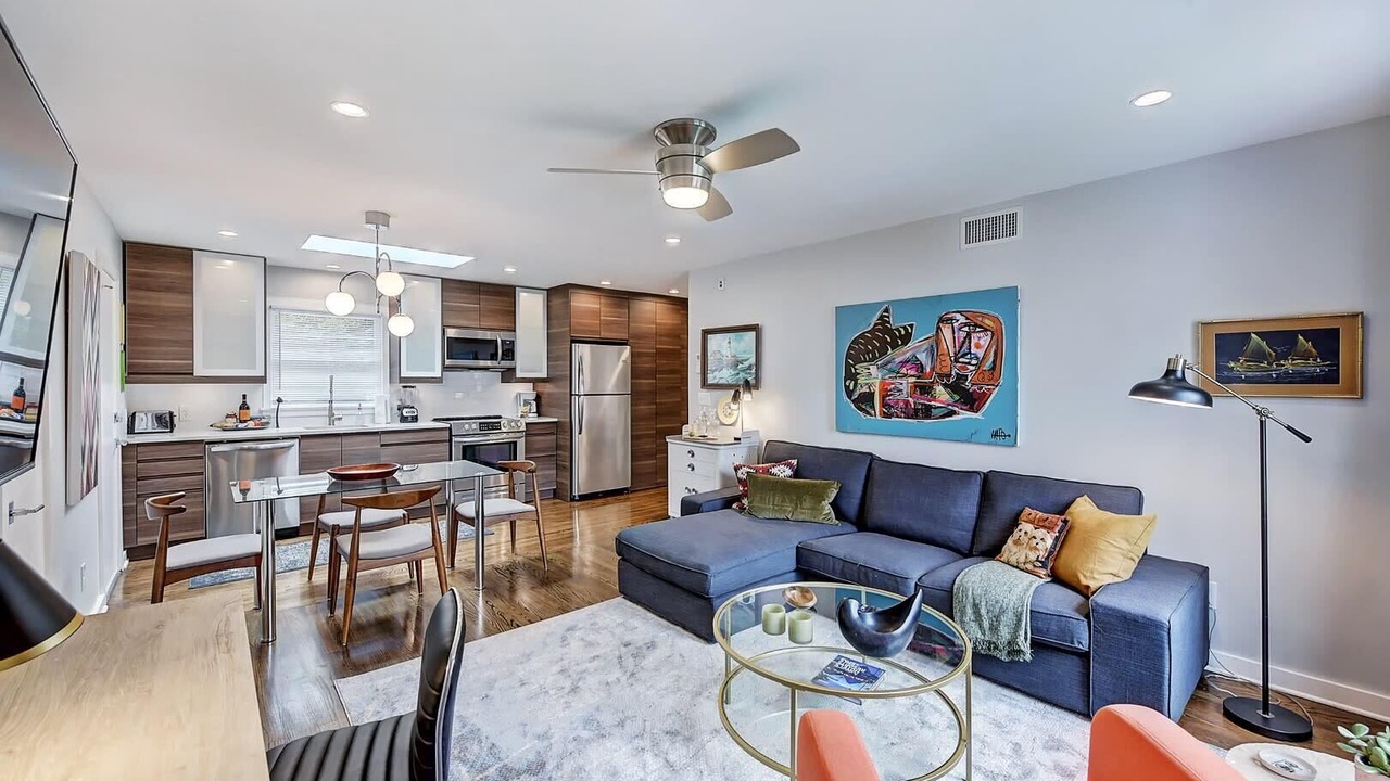 Photo of Livingroom in Cherry