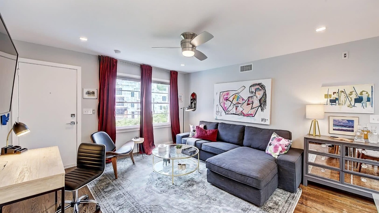 Photo of Livingroom in Cherry