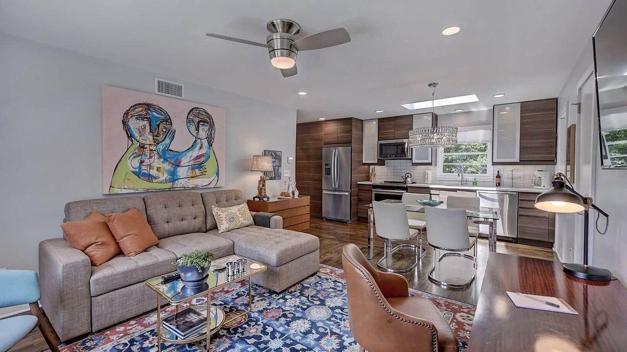 Photo of Livingroom in Cherry