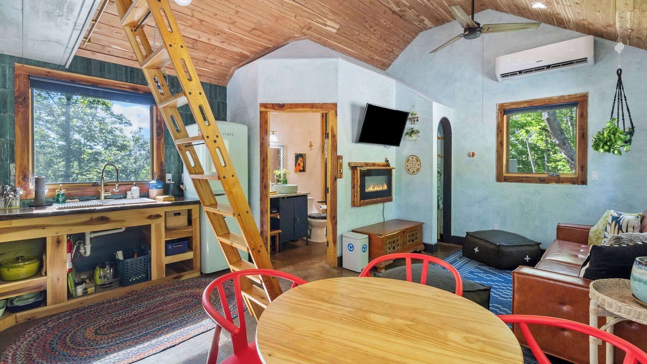 Photo of Livingroom in Lupton City