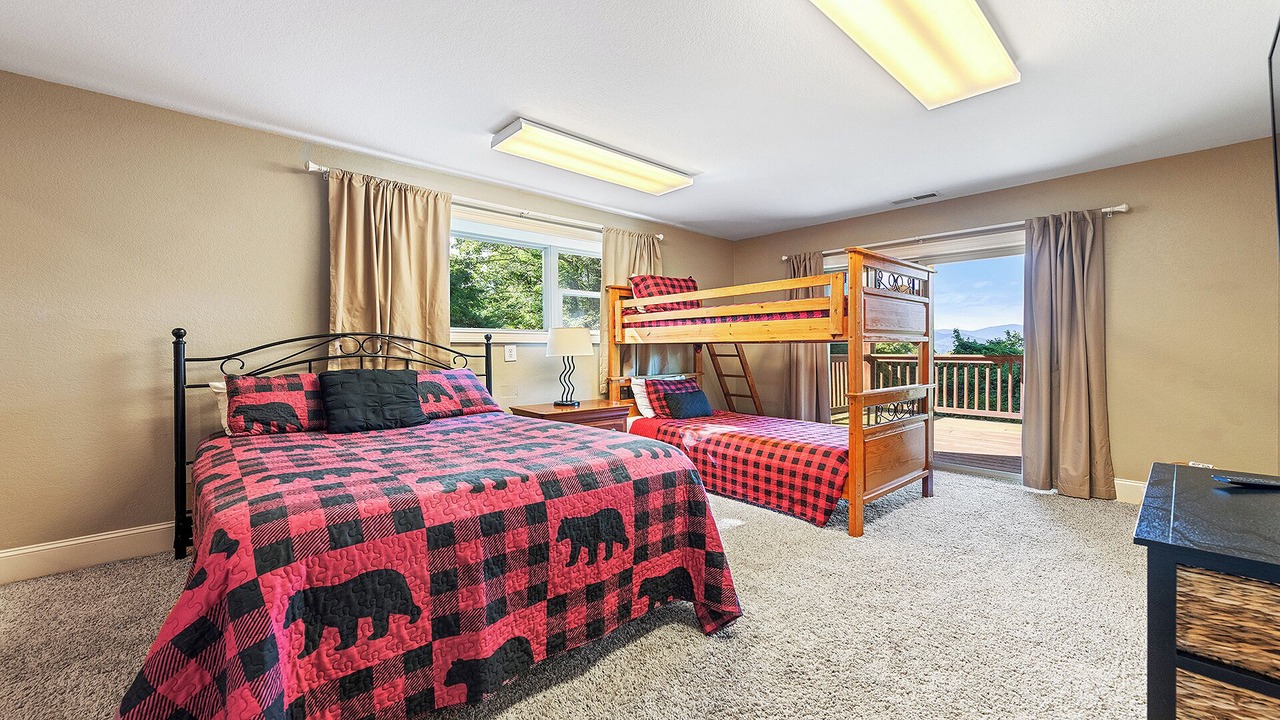 Photo of Bedroom in Waynesville