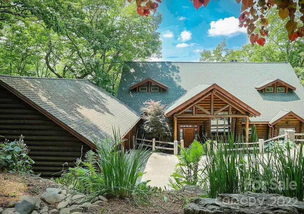 Photo of Outdoor in Mountain Air