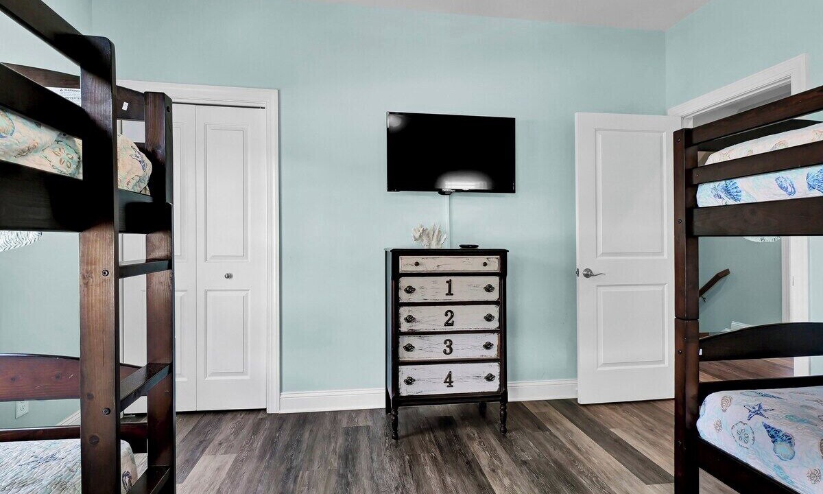 Photo of Bedroom in Village of Stump Sound