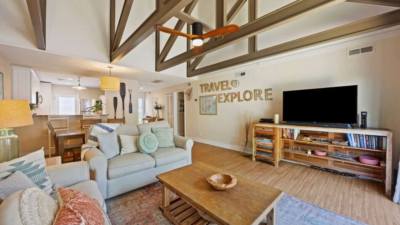 Photo of Livingroom in Palmetto Dunes