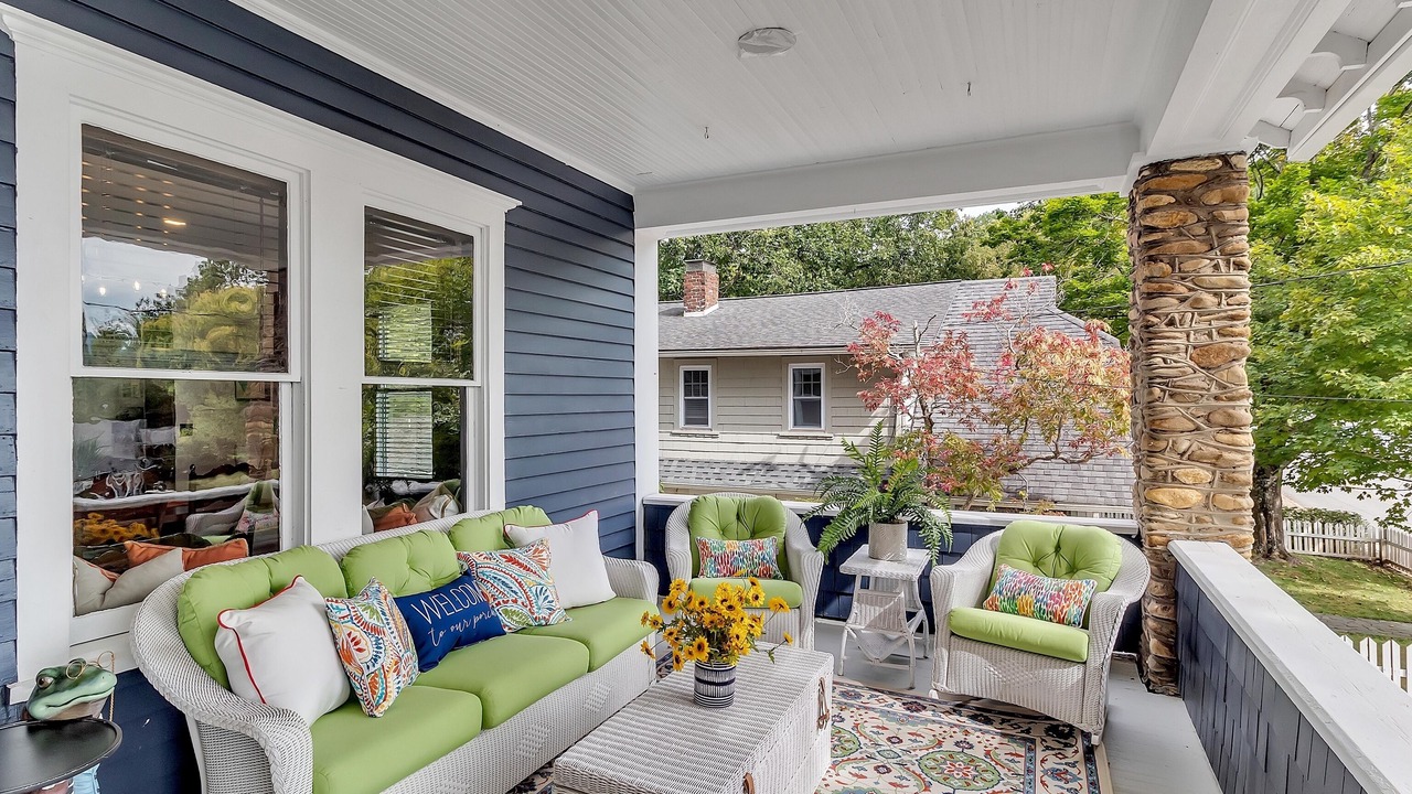 Photo of Patio Balcony in Lake Junaluska