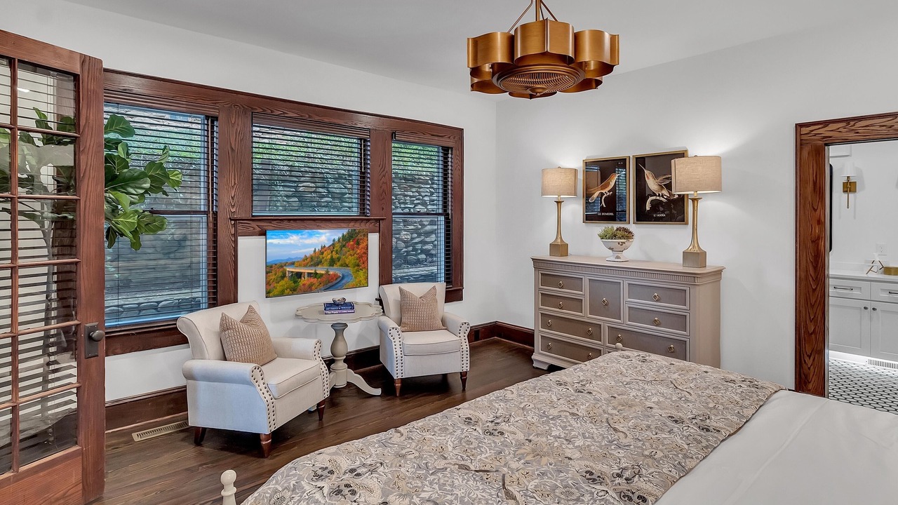 Photo of Bedroom in Lake Junaluska