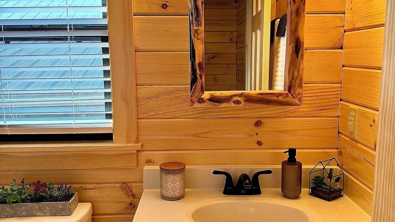 Photo of Bathroom in Marion