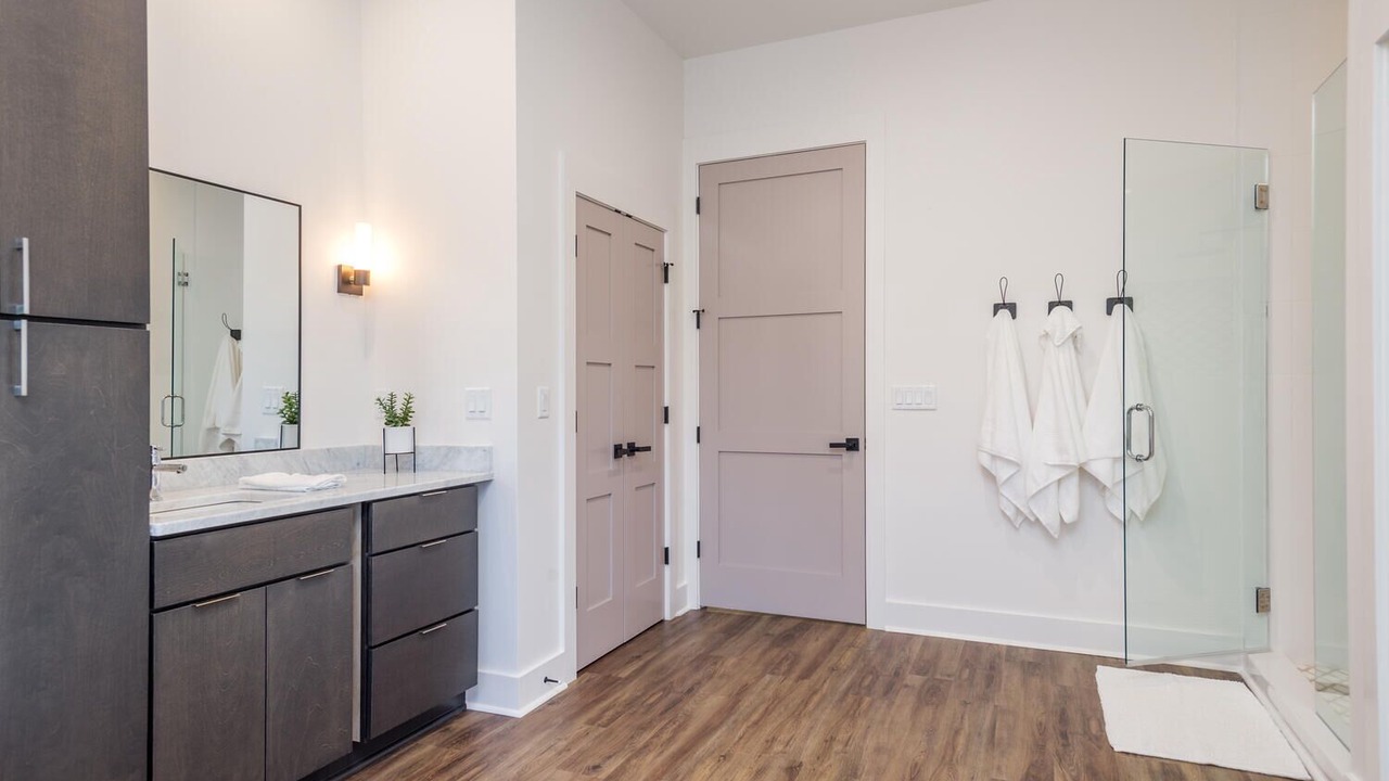 Photo of Bathroom in Laurel Park