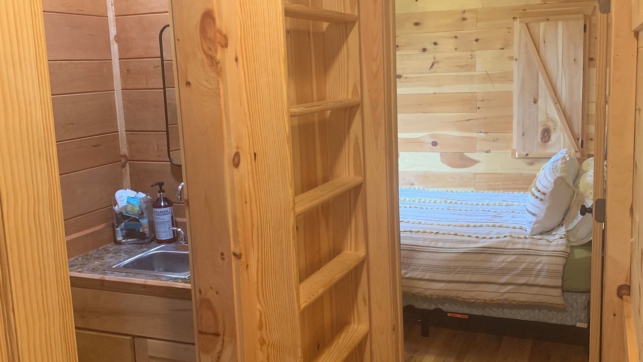 Photo of Bathroom in Glenville