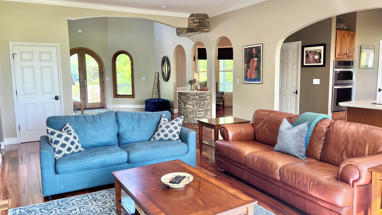 Photo of Bedroom in Hendersonville