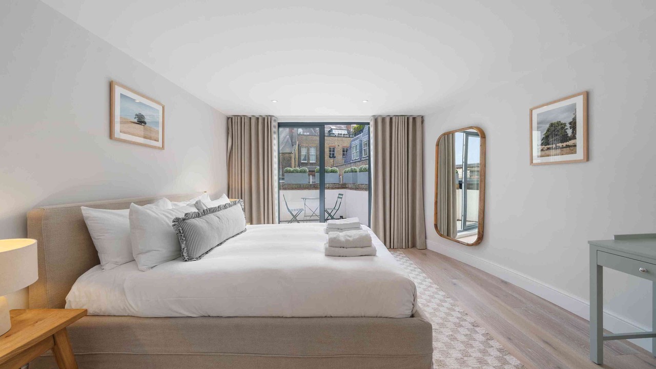 Photo of Bedroom in Royal Borough of Kensington and Chelsea