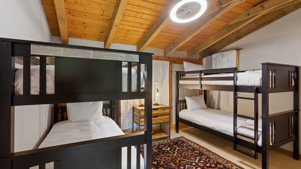 Photo of Bedroom in Sugar Grove