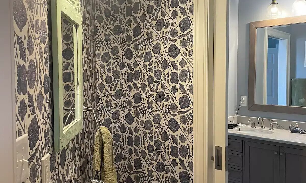 Photo of Bathroom in Historic Oakwood