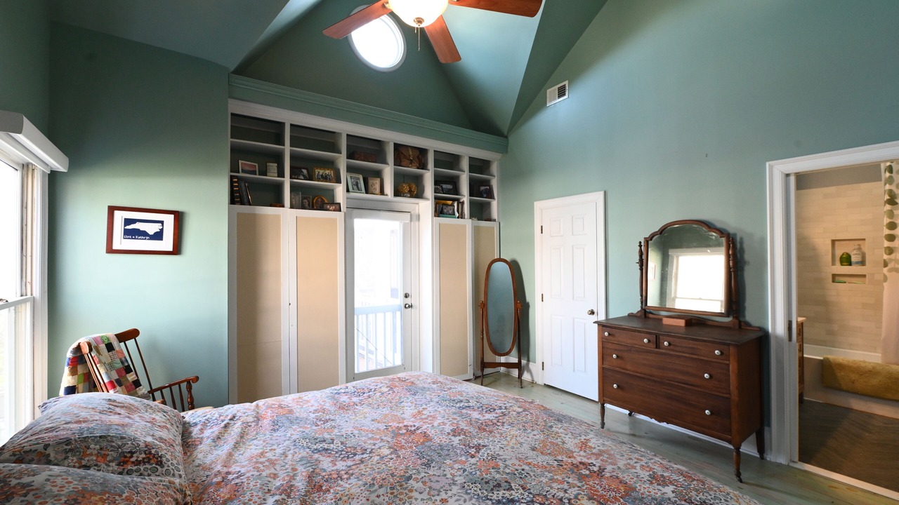 Photo of Bedroom in Historic Oakwood