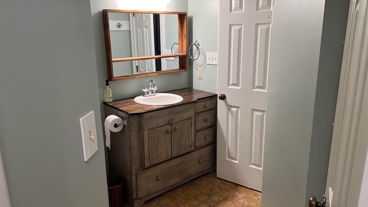 Photo of Bathroom in Historic Oakwood