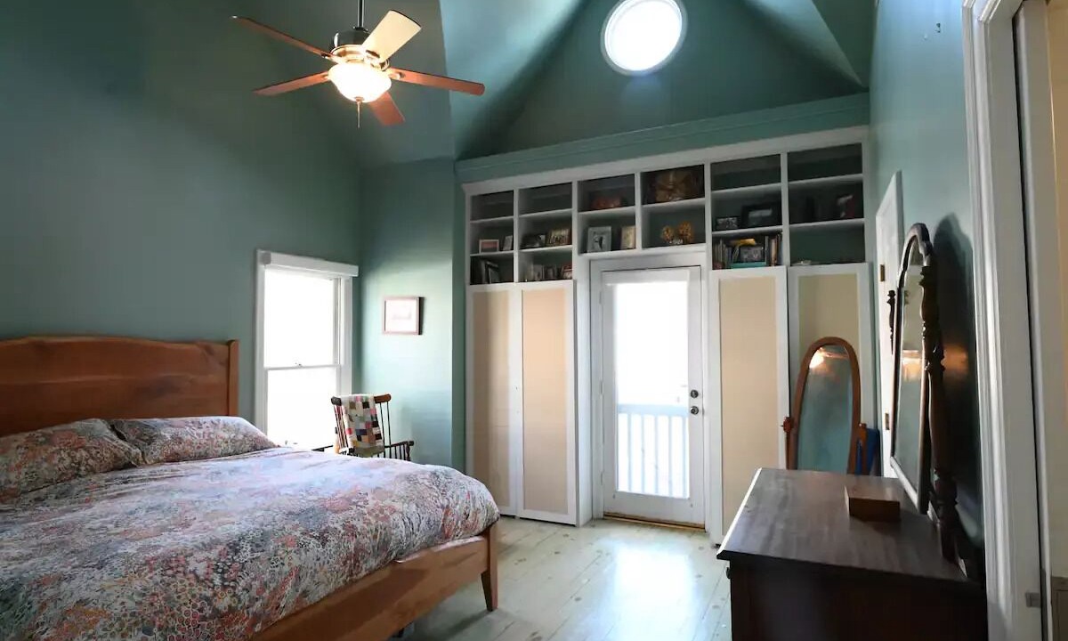 Photo of Bedroom in Historic Oakwood