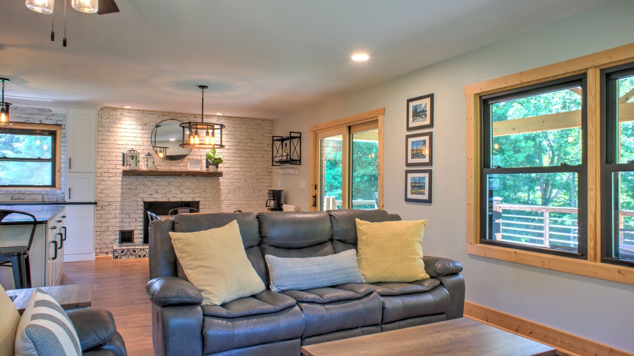 Photo of Livingroom in Canton