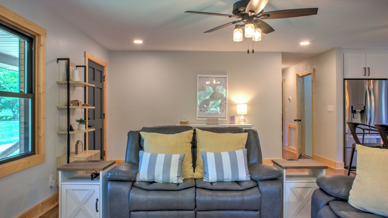 Photo of Livingroom in Canton